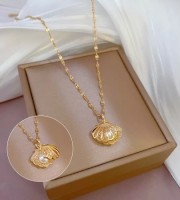 High quality gold plated pearl necklace (NK02)